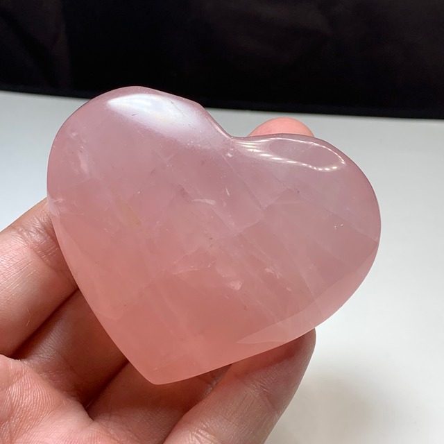 7.可愛いピンク色☆ハートローズクォーツ インテリア