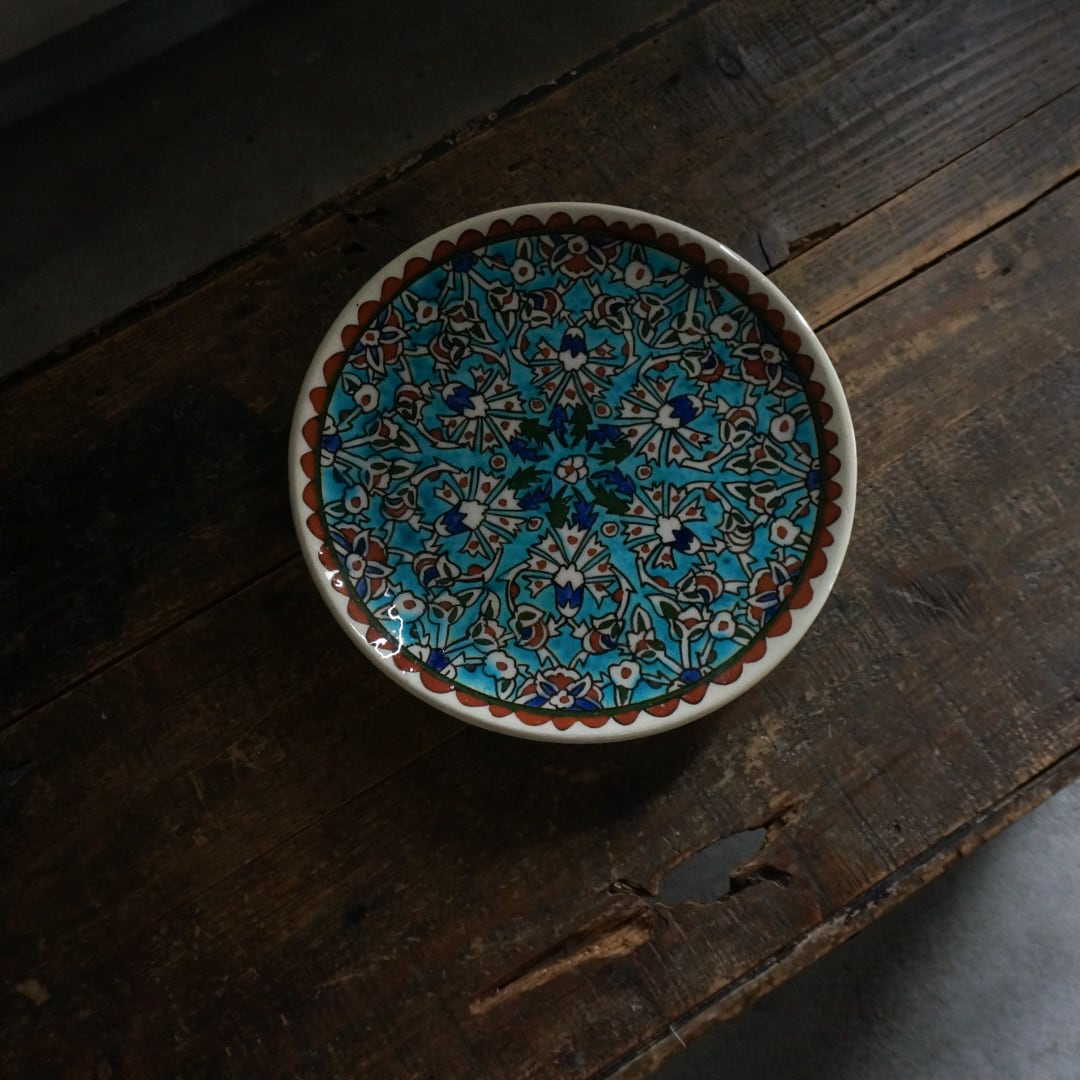 古いトルコの陶器皿