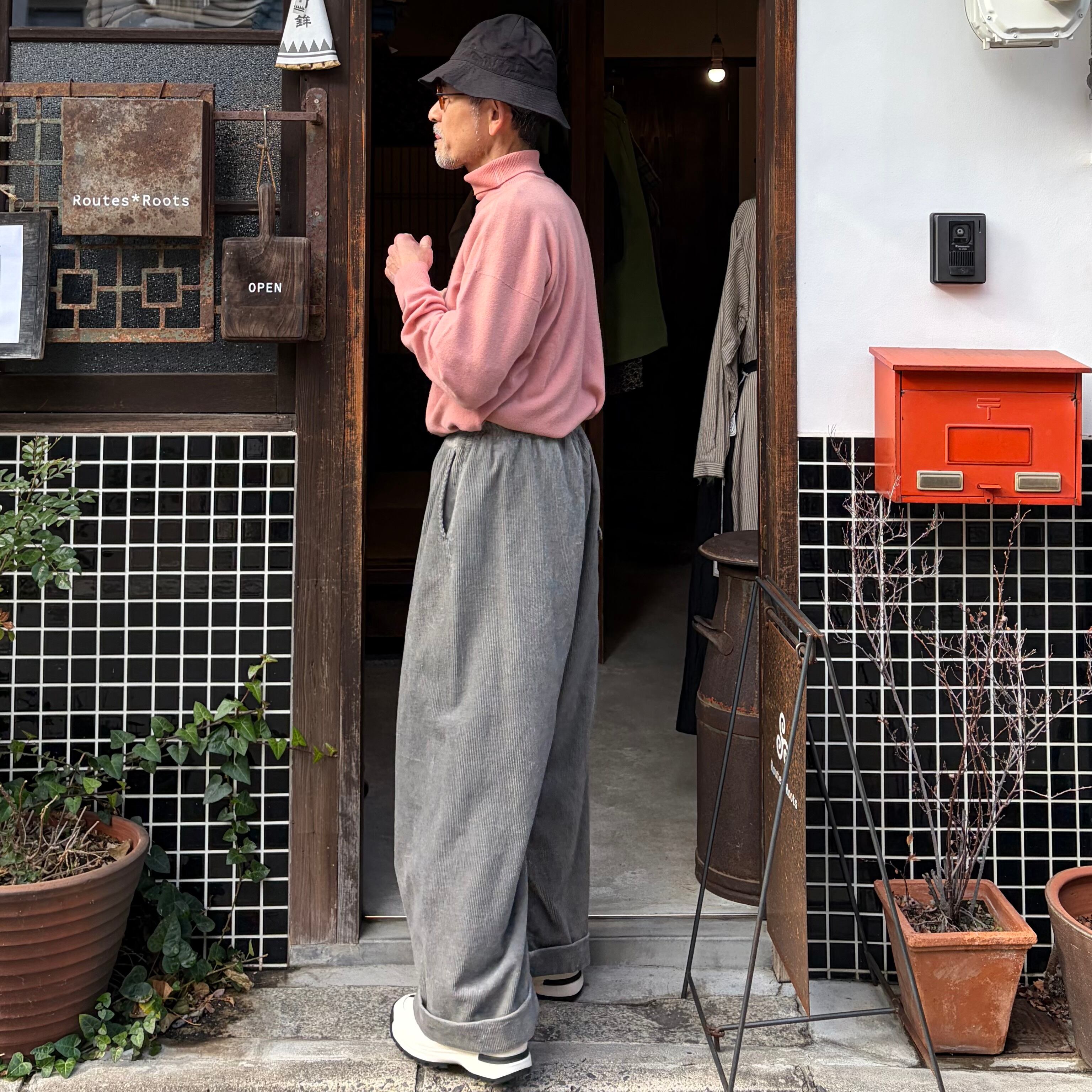 MITTAN KN-21 ウールタートルセーター 薄紅 | Routes*Roots