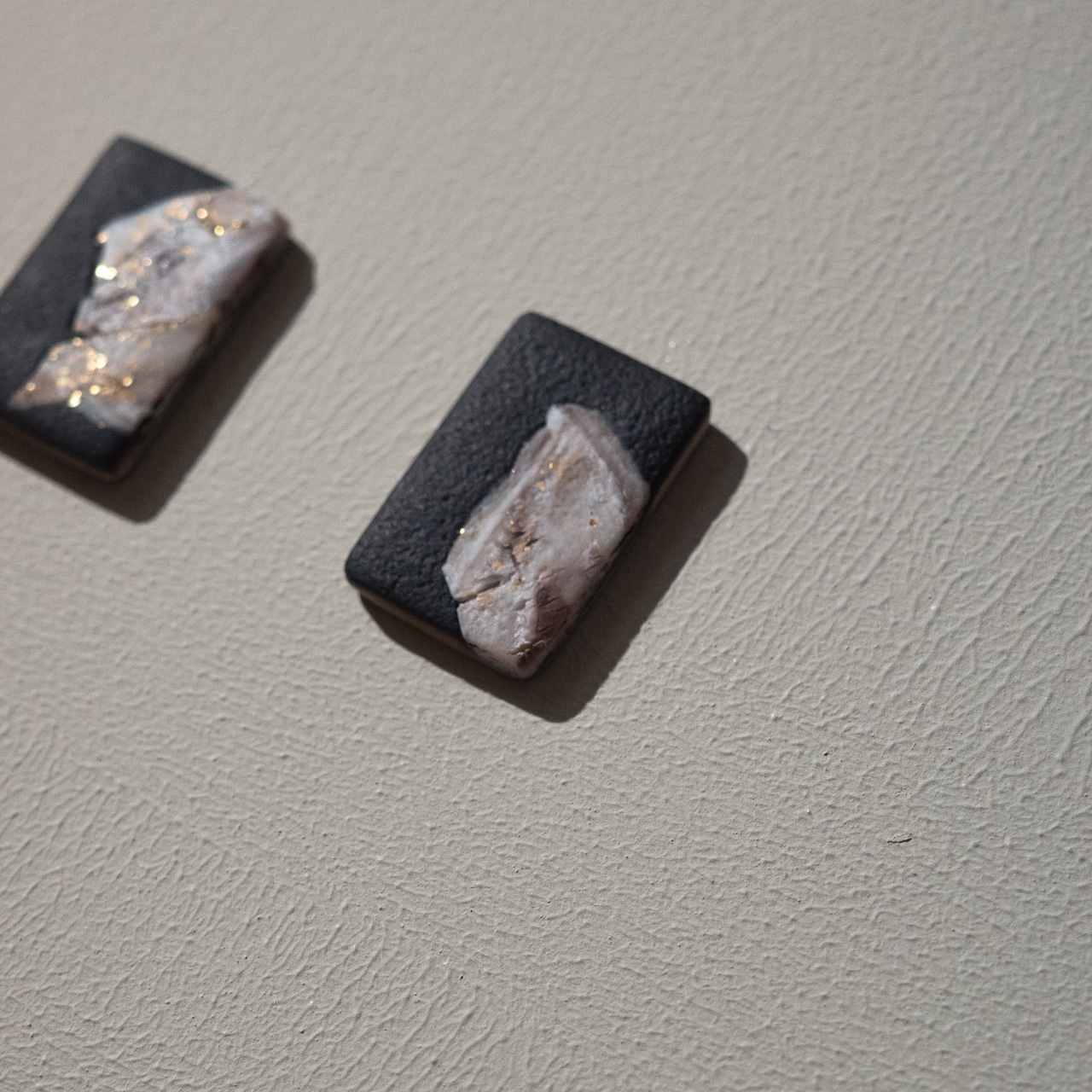 LOOP hogu v1 : Mini stones