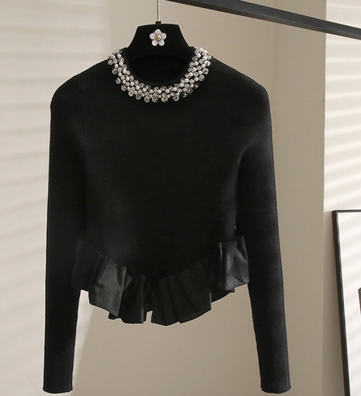 sold out ネックビジューフリルセーター T00001