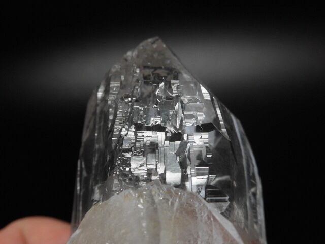 【送料無料】【高品質】神々の住む山　ガネーシュヒマール産水晶ポイント