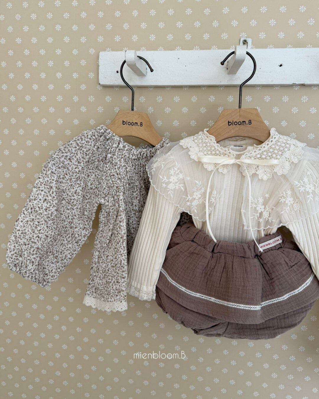 送料無料【予約】/ kids水彩画ブラウス / mienbloom