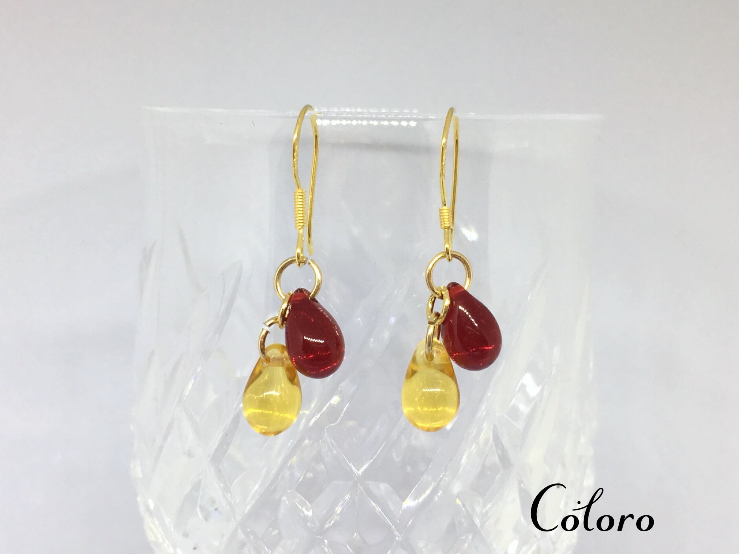 1073】琥珀色のチェコビーズのピアス／イヤリング 1073】琥珀色の