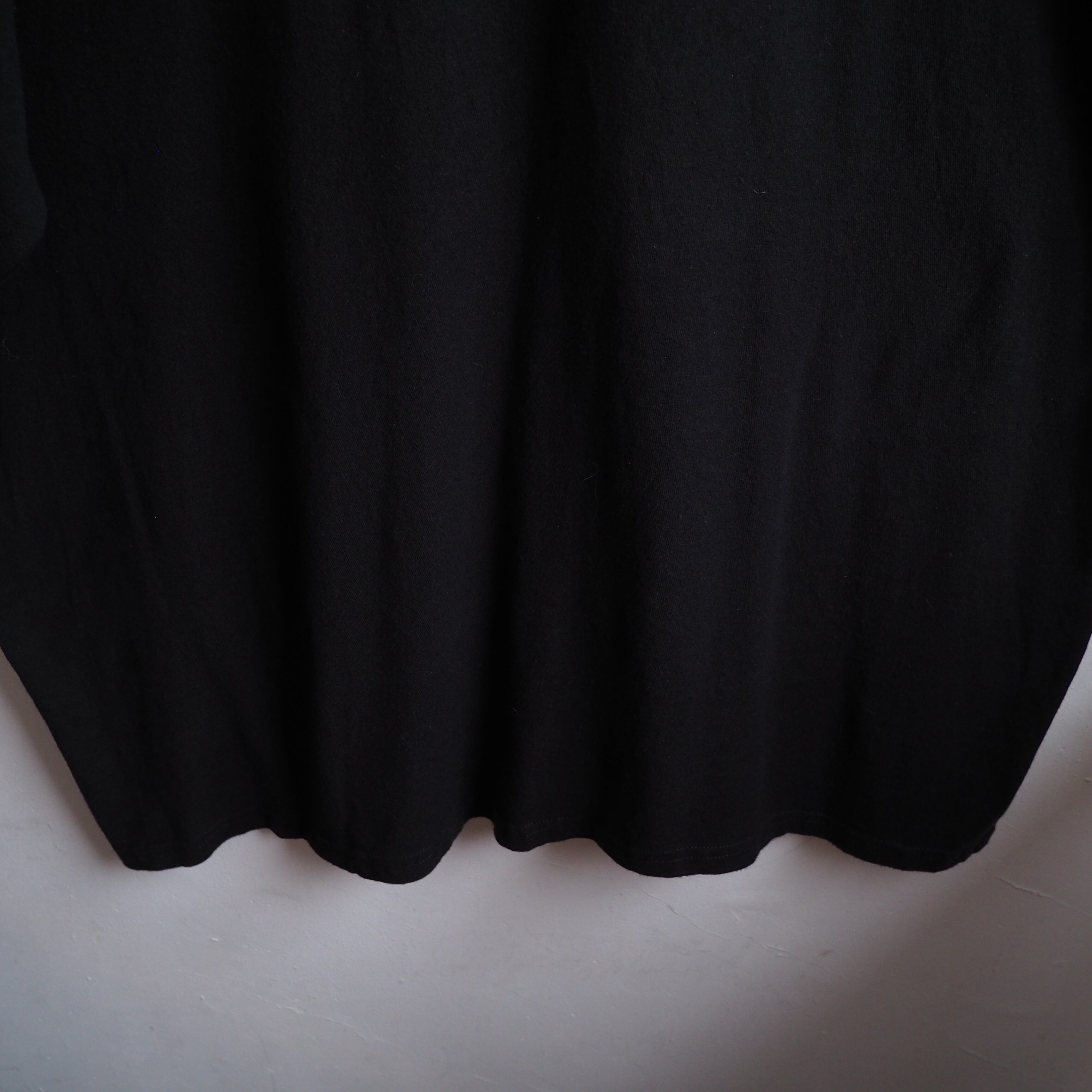 ” Animal wars ” Movie parody printed Black loose silhouette Tee