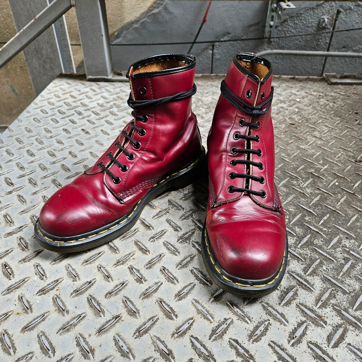 MADE IN ENGLAND] 