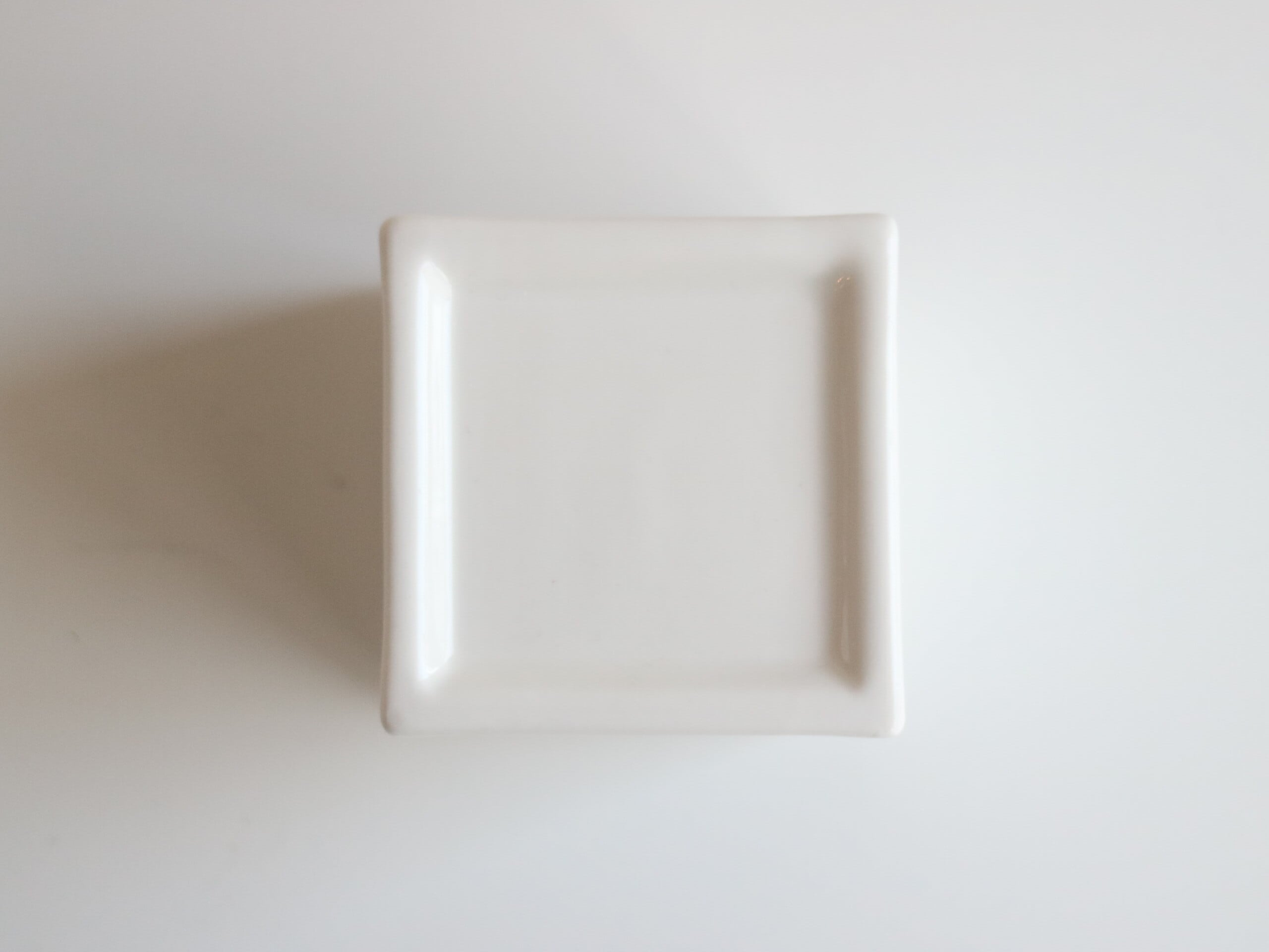 ARABIA / ディーラーサイン No.5946 | Taloni 〜北欧ヴィンテージ食器