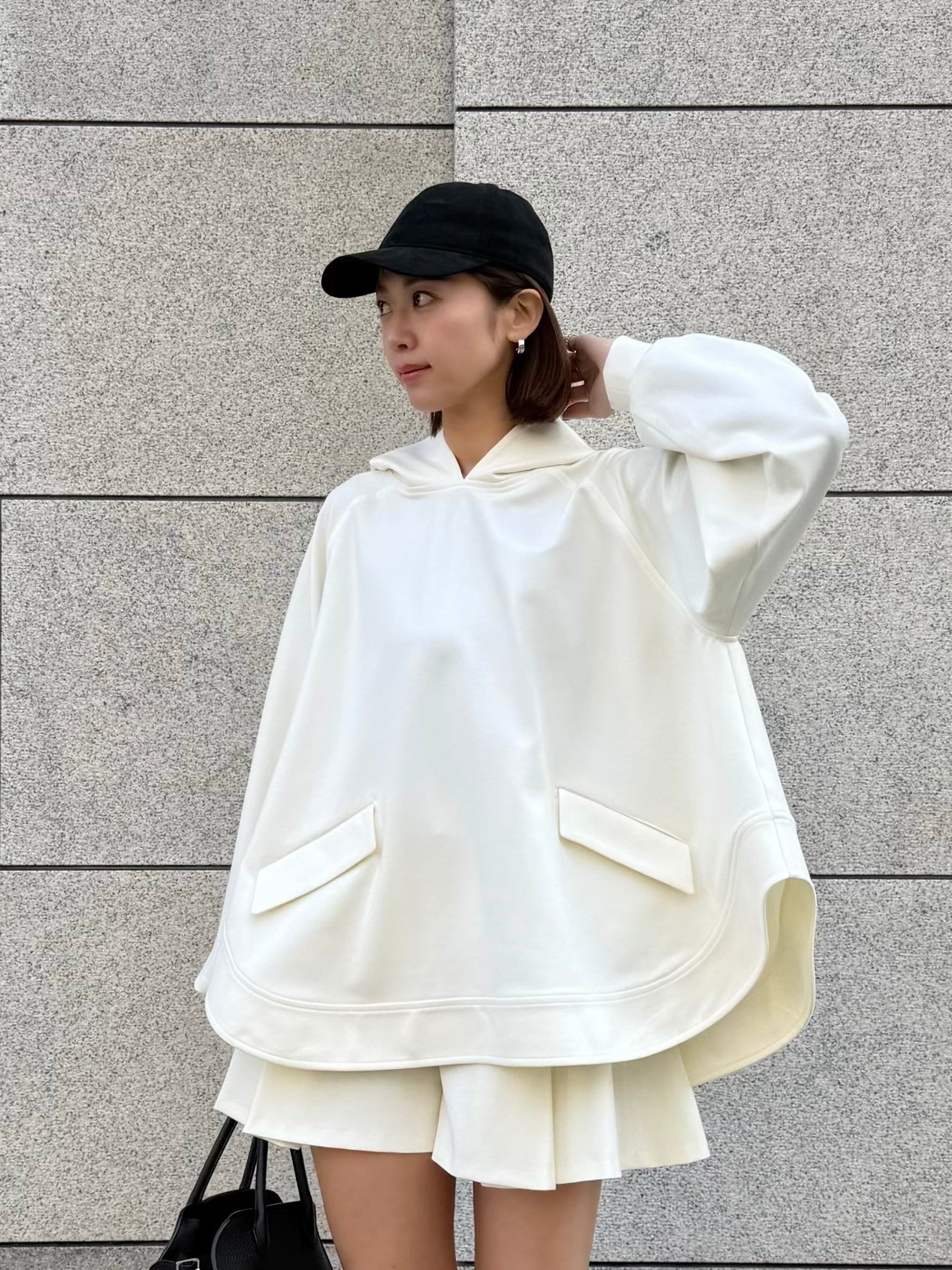 予約】mousse hoodie / white (3月下旬発送予定) | HYEON