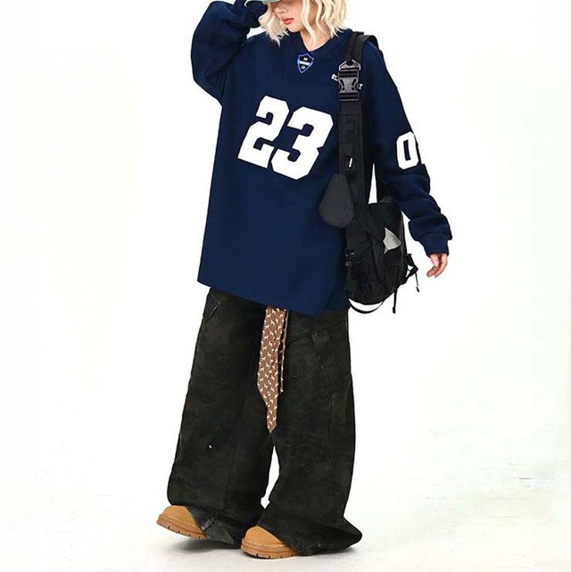 ナンバリンググラフィックルーズトップス 2col   R01505