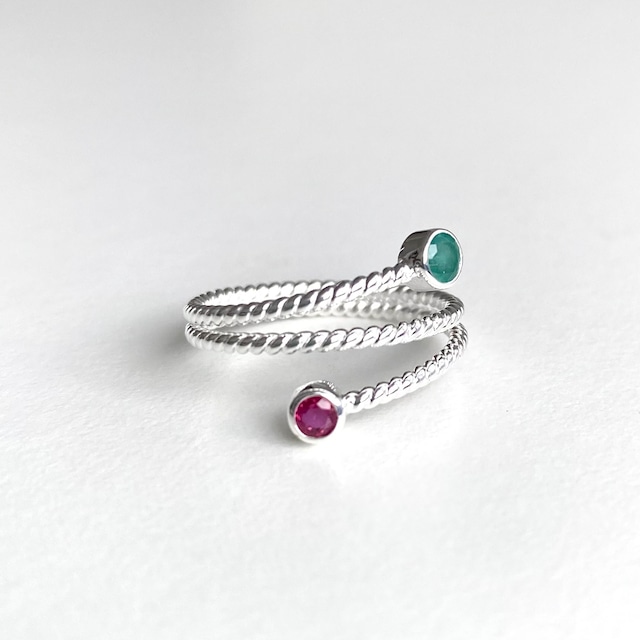 エメラルドとルビーの スパイラルリング silver 925