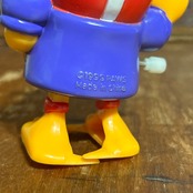 1999 ガーフィールド アメリカンフットボール ゼンマイ ミールトイ DAIRY QUEEN GARFIELD Football Player Wind-Up Toy MD-78