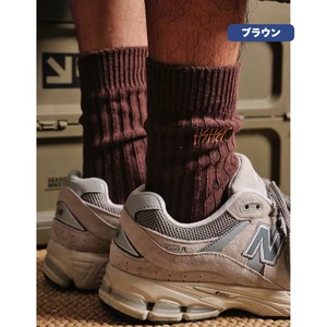 Script embroidery crew socks 1485