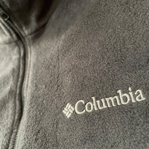 【Columbia】フリース ベスト 切替 ワンポイントロゴ 刺繍ロゴ ジップアップ フルジップ XL ビッグサイズ コロンビア US古着