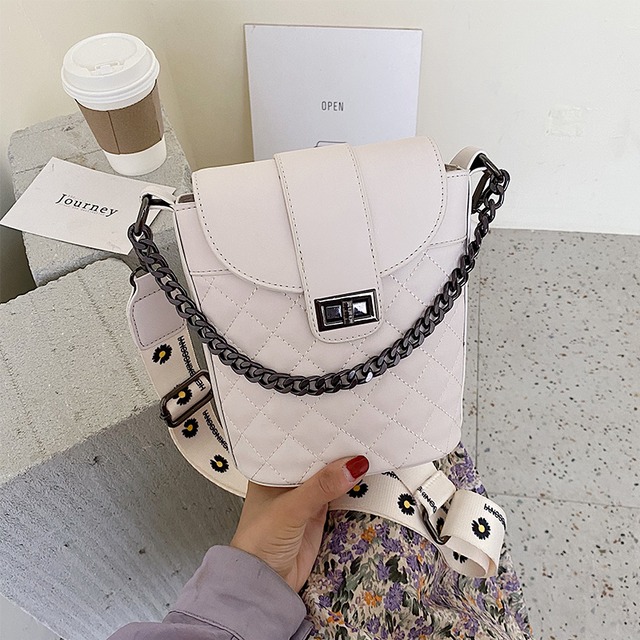 バッグ2020ニューウェーブサマーワイルドダイヤモンドチェーンクロスボディバッグネットレッドファッションブロードバンドバケットバッグ Tiancai_Wing_Bag6883257