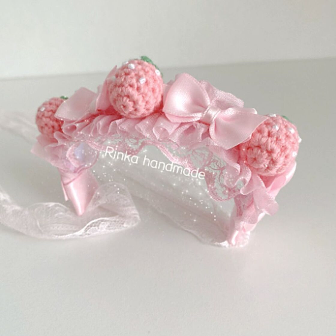 予約（海外ハンドメイド 受注製作品）【№B02046】ペット イチゴ リボン 