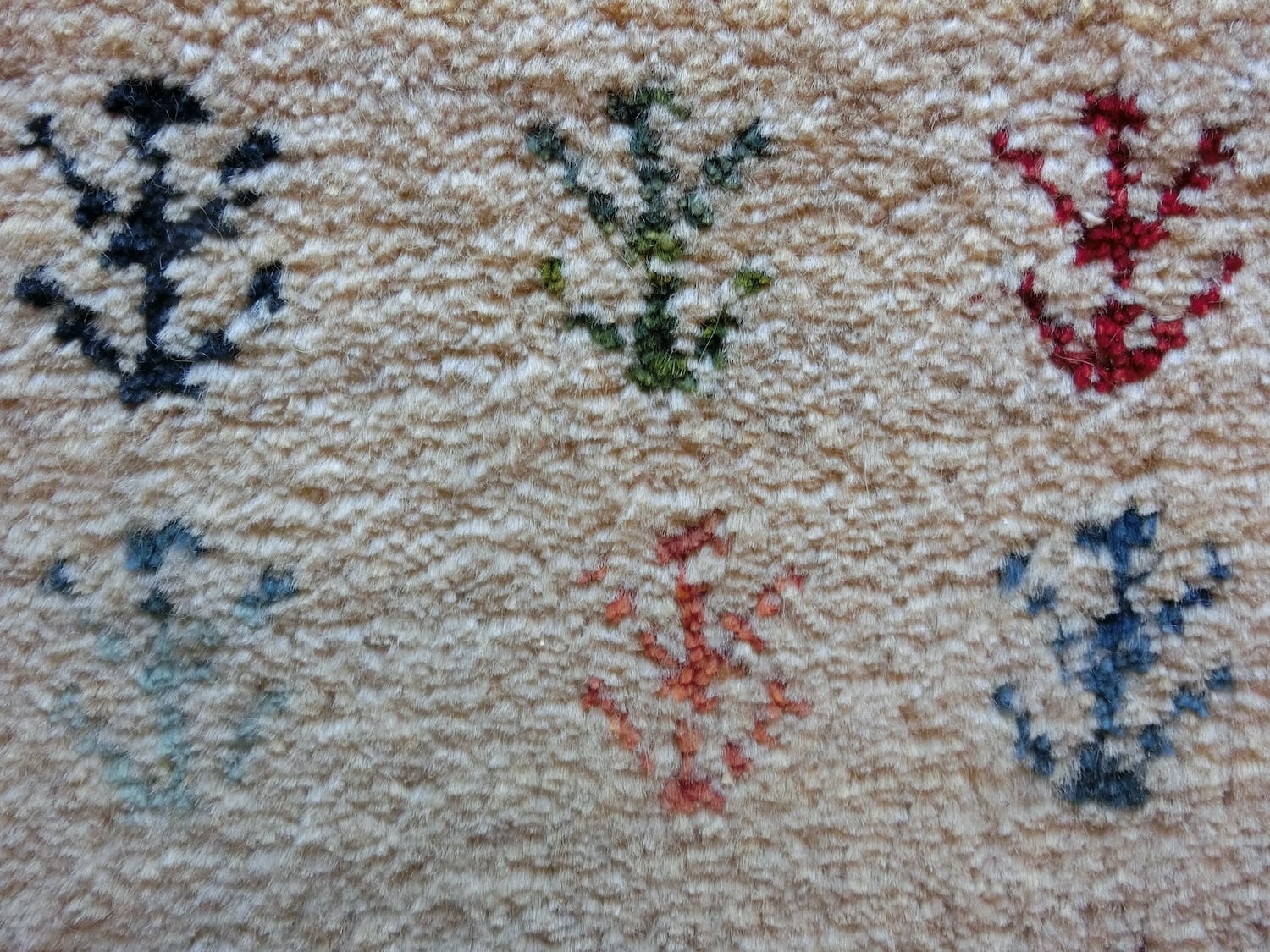 ペルシャ産 手織りギャッベ【座布団サイズ】A17-35-1 | Heris Carpet