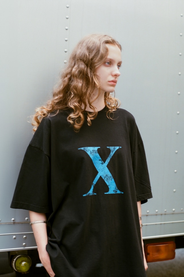 X - BLACK