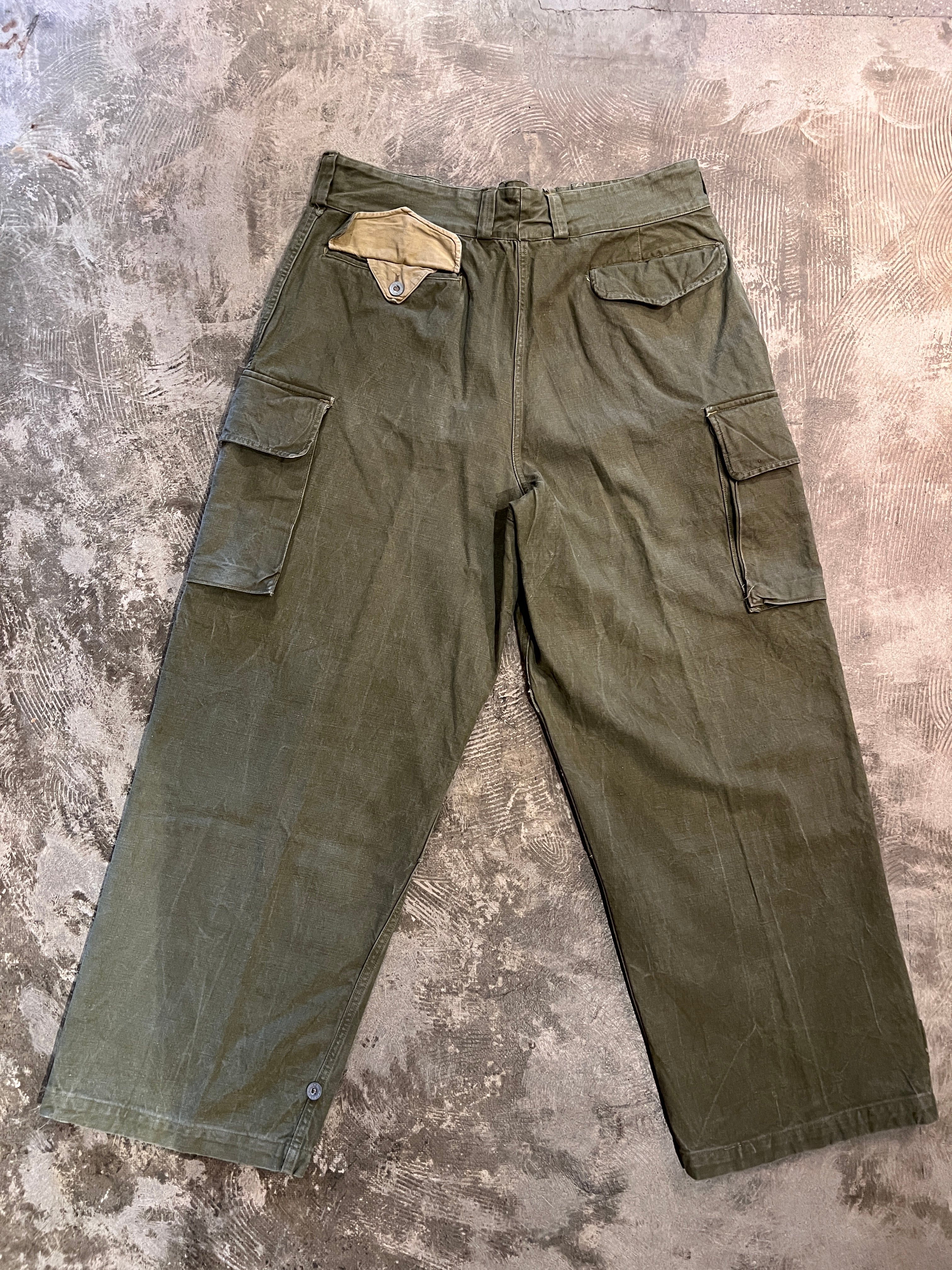 CHRISTIAN LACROIX カシミヤ混 コート 金ボタン フランス製 747.Anne Coquine/オリジナル金色ボタンショートPコート/LL - メルカリ