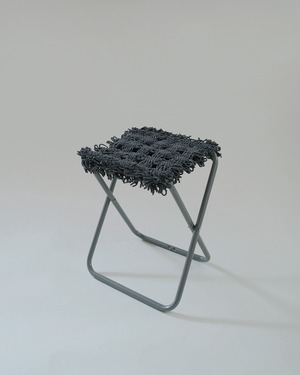 スツール｜灰｜織座す