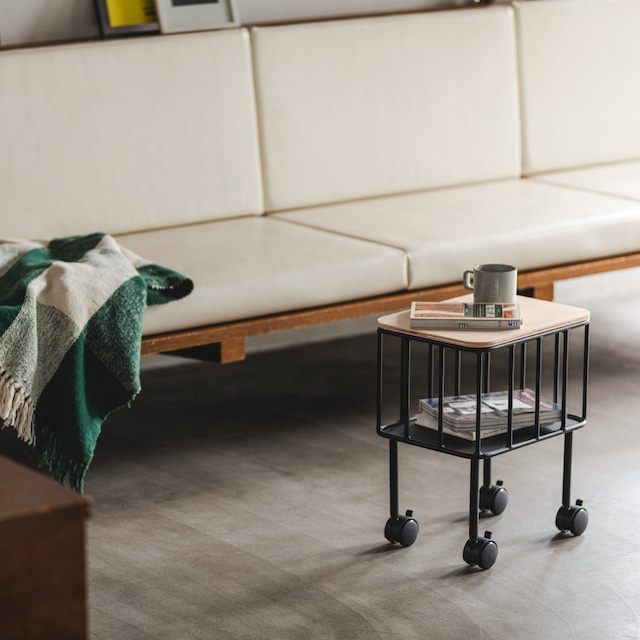 サイドテーブルやスツールとして使えてキャスターも付いた小さな鉄家具　POCHI SKATE（Te25815）　ポチジョン　玄関インテリア　ソファーサイド　ベッドサイド　収納