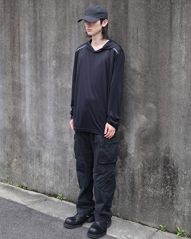 Shoulder line big hood long sleeve T