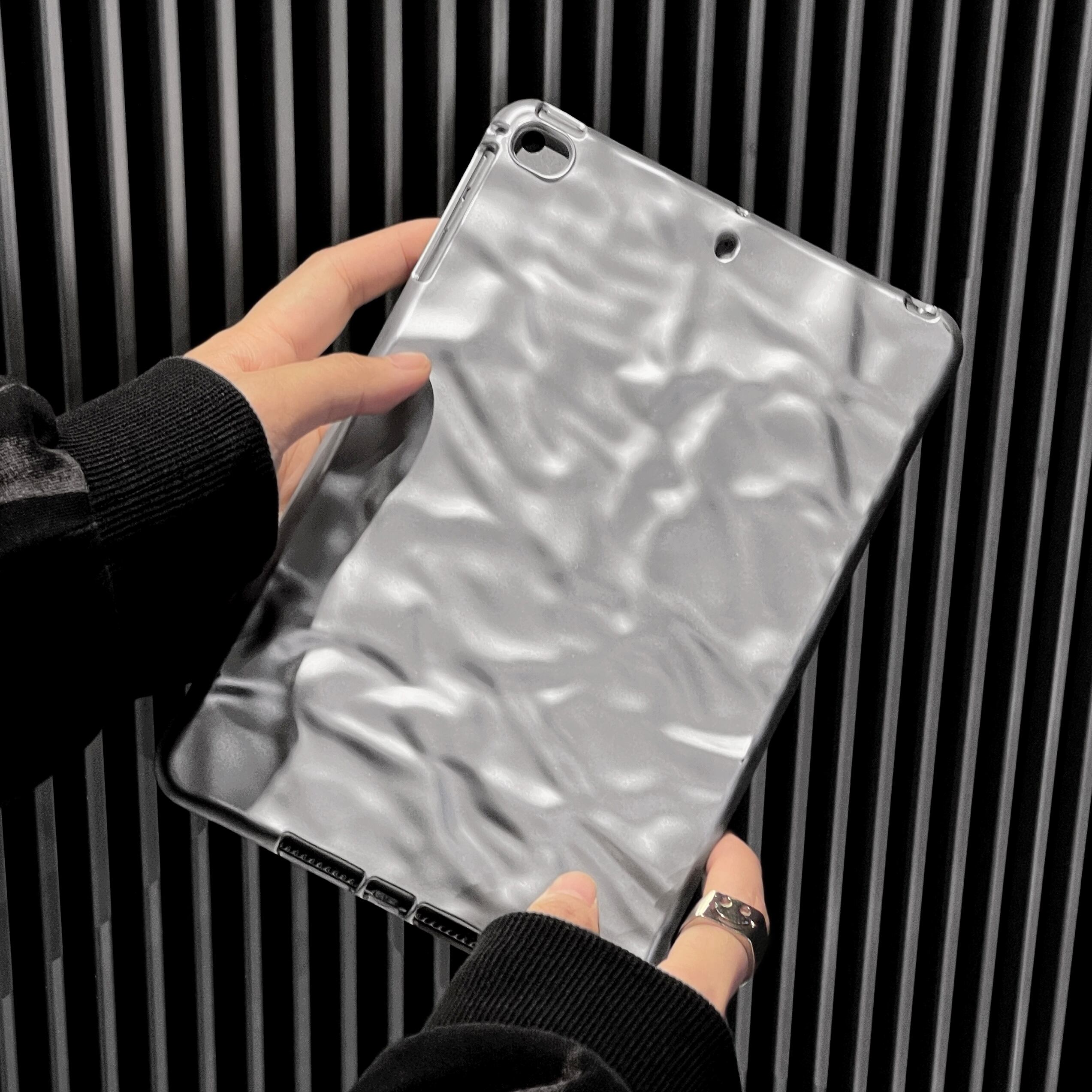 iPad Pro/iPad 2021/Air3/mini4ケース シワ模様 水面風 個性的☆ アイ