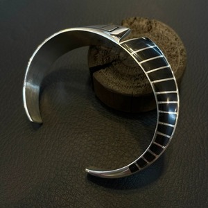 ローンパーカー（Lonn Parker）ターコイズ×オニキス バングル