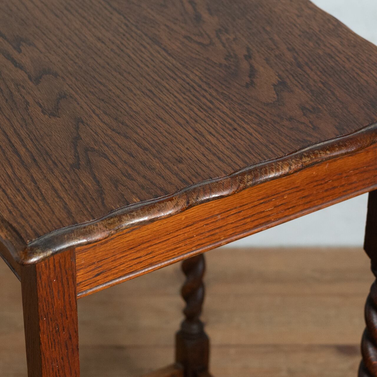 Occasional Table / オケージョナルテーブル〈サイドテーブル・花台