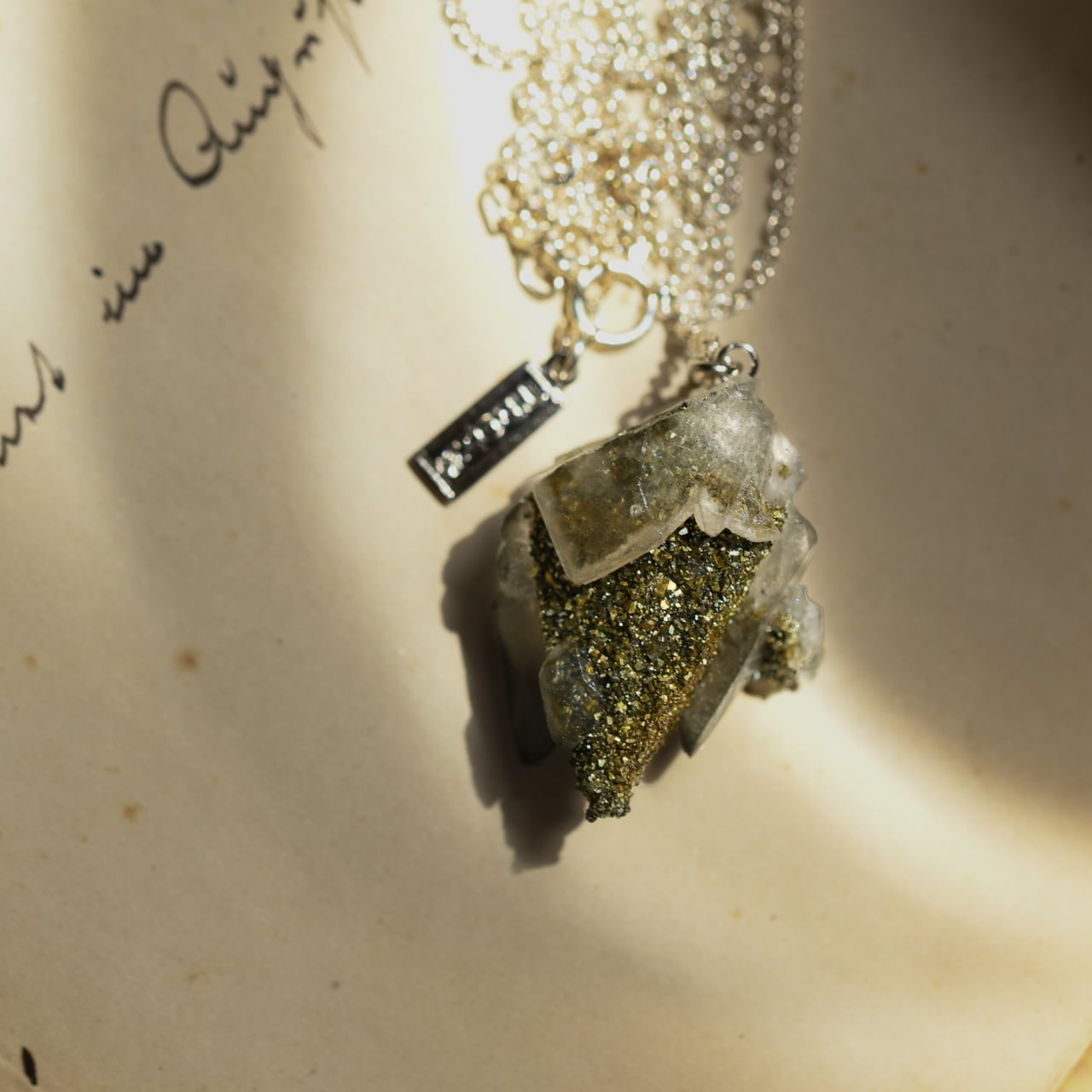 チャルコパイライト　カルサイト アメリカ産 チャルコパイライト、カルサイト | 鉱物標本,カ行,カル