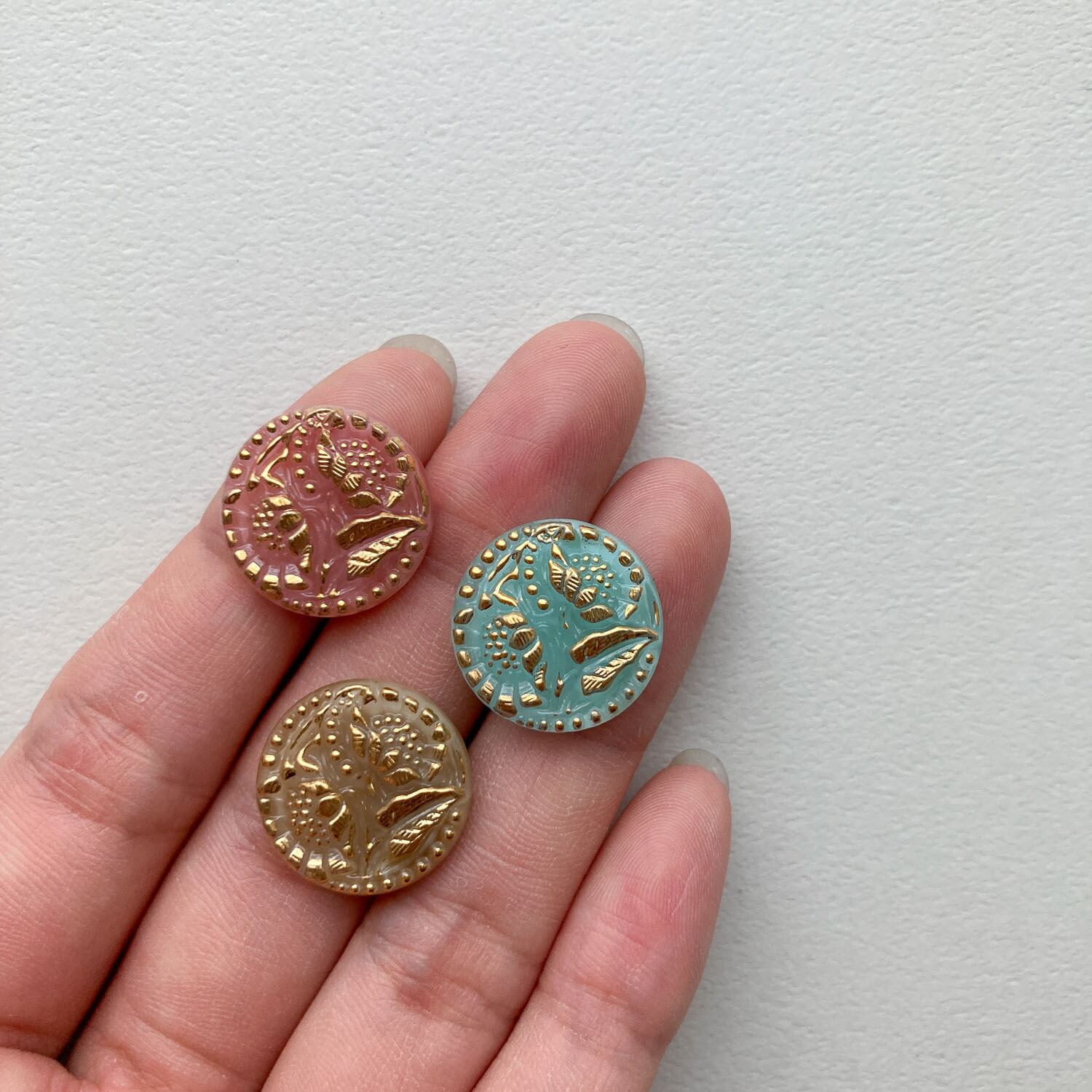 再入荷〉お花二輪チェコガラスカボション | Dua-アクセサリーパーツ