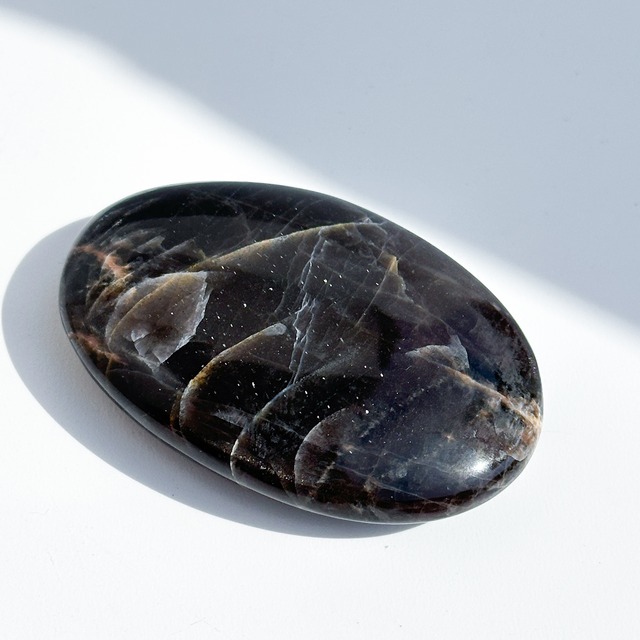 ブラックムーンストーン パームストーン23◇ Black Moonstone ◇天然石・鉱物・パワーストーン