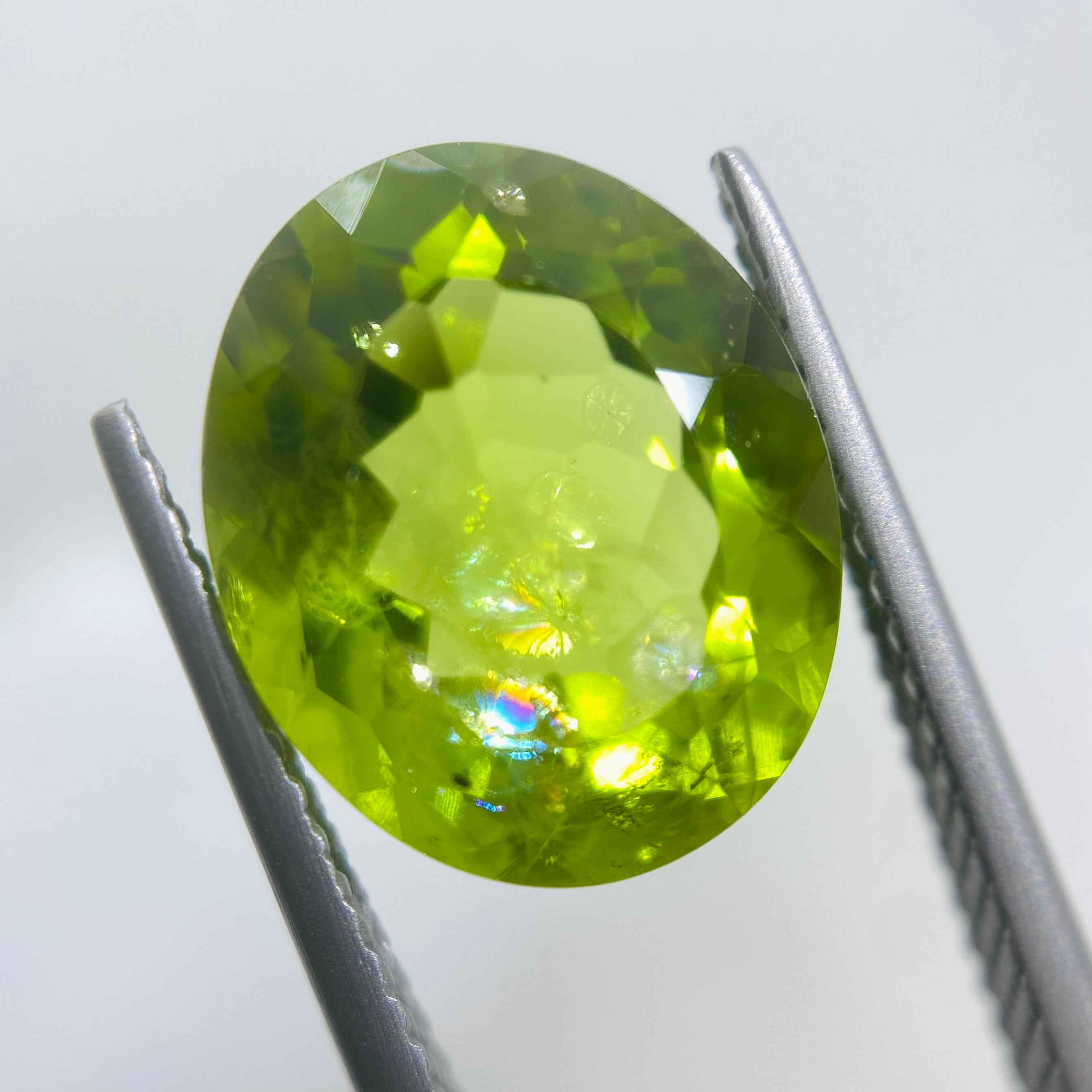 キラキラのリリーパッドペリドット