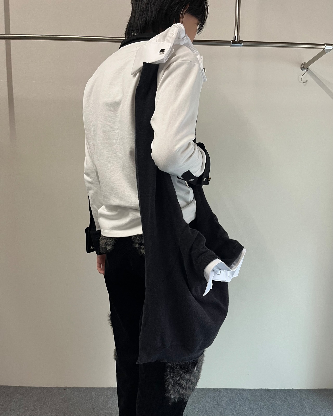 【26/AW Oscar Ouyang】upcycled white shirt with wool jumper bow tie strap bag