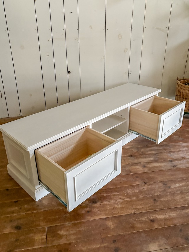 フランスアンティーク調テレビボード　（オールドパイン・オーダーメイド家具）W1400　輸入住宅向けローボード