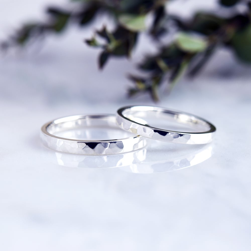 プラチナpt900 リング 幅4.2㎜ 槌目 4.5号 4.35 g 結婚指輪 マリッジ 