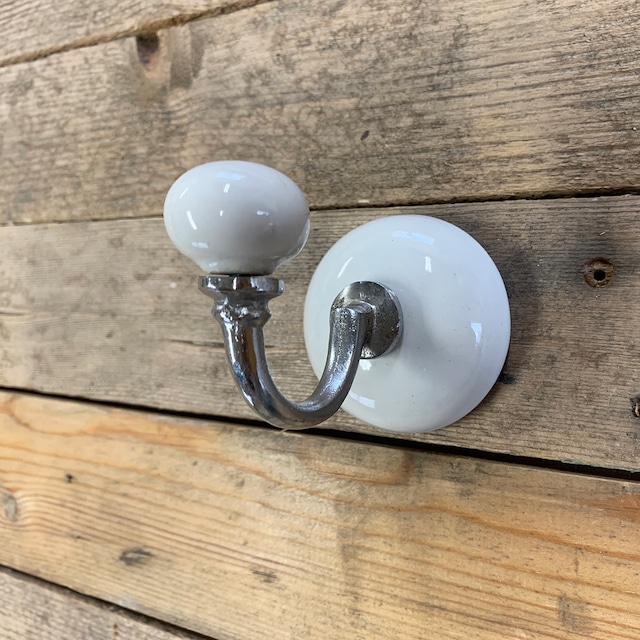 Ceramic Ball Tip Hanger