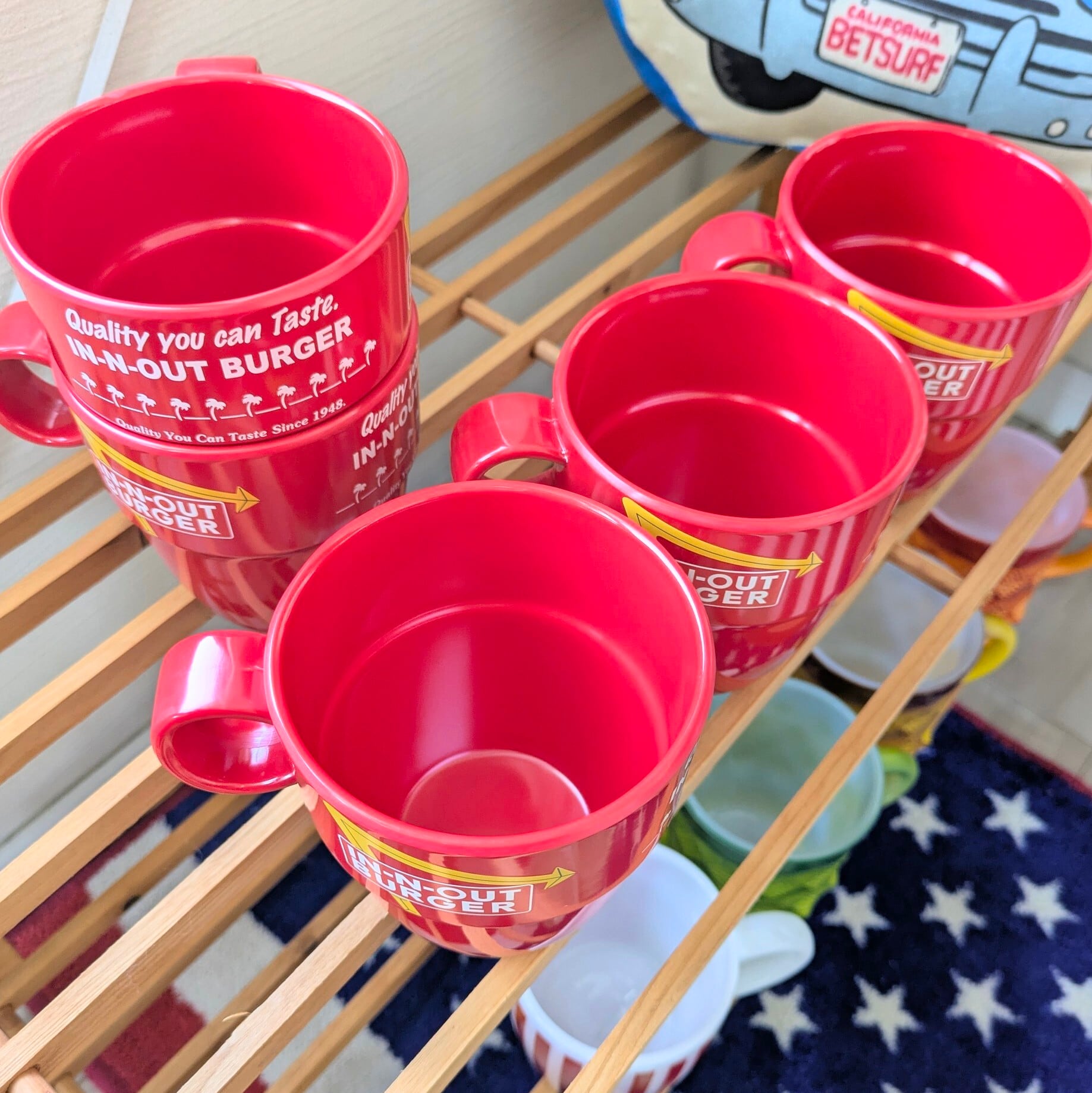 【 In-N-Out Burger( インアンドアウトバーガー / イナウトバーガー )】 MELAMINE MUG / メラミン製マグ / diner / ダイナー 〚アメリカン雑貨 アメトイ〛