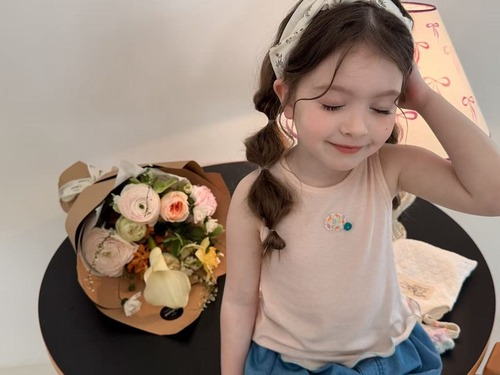 [aiai] Sky Sky Soft Sleeveless Tee / [아이아이] 하늘하늘소프트나시티