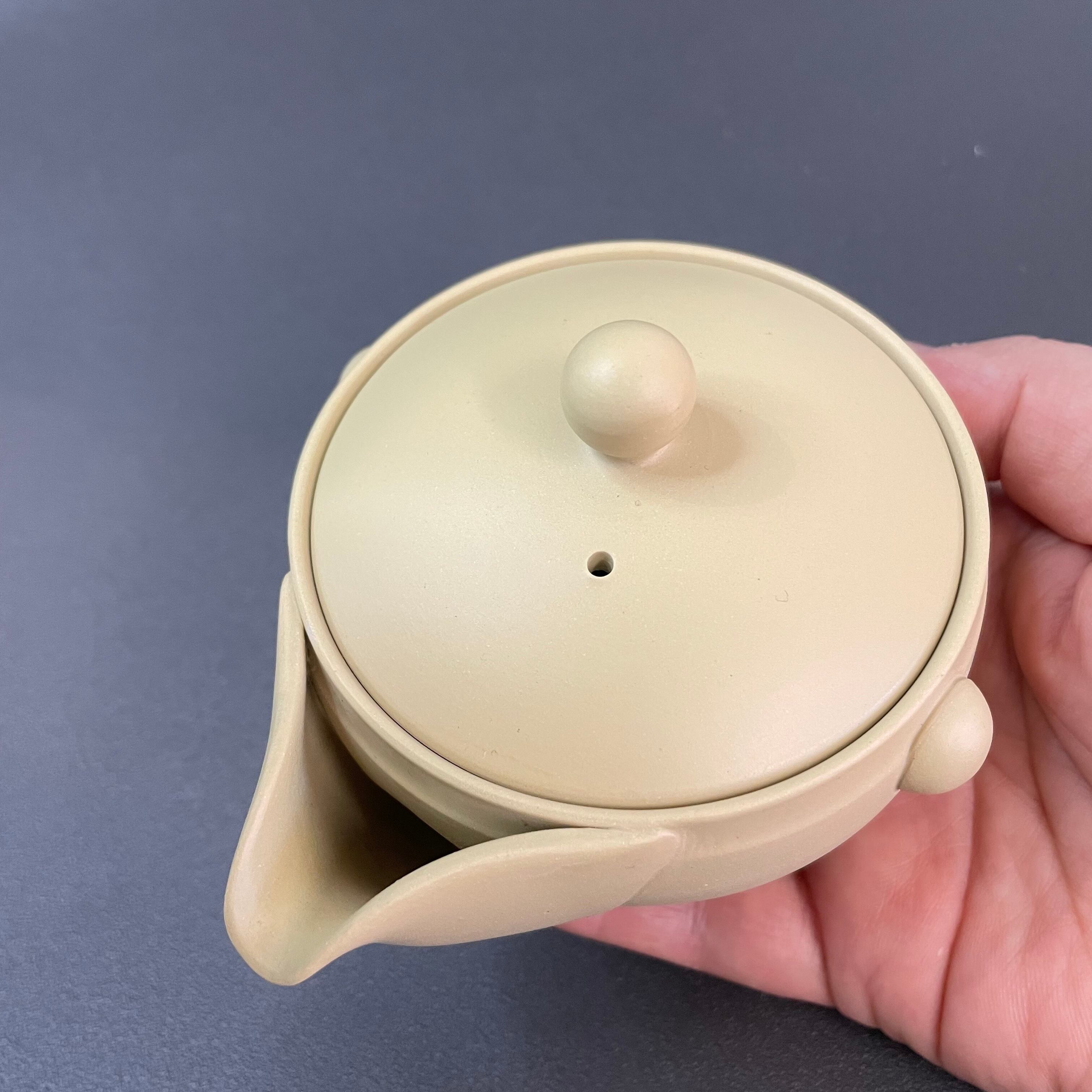 常滑 高資陶苑 白泥宝瓶 iso113 | ISOBEYA