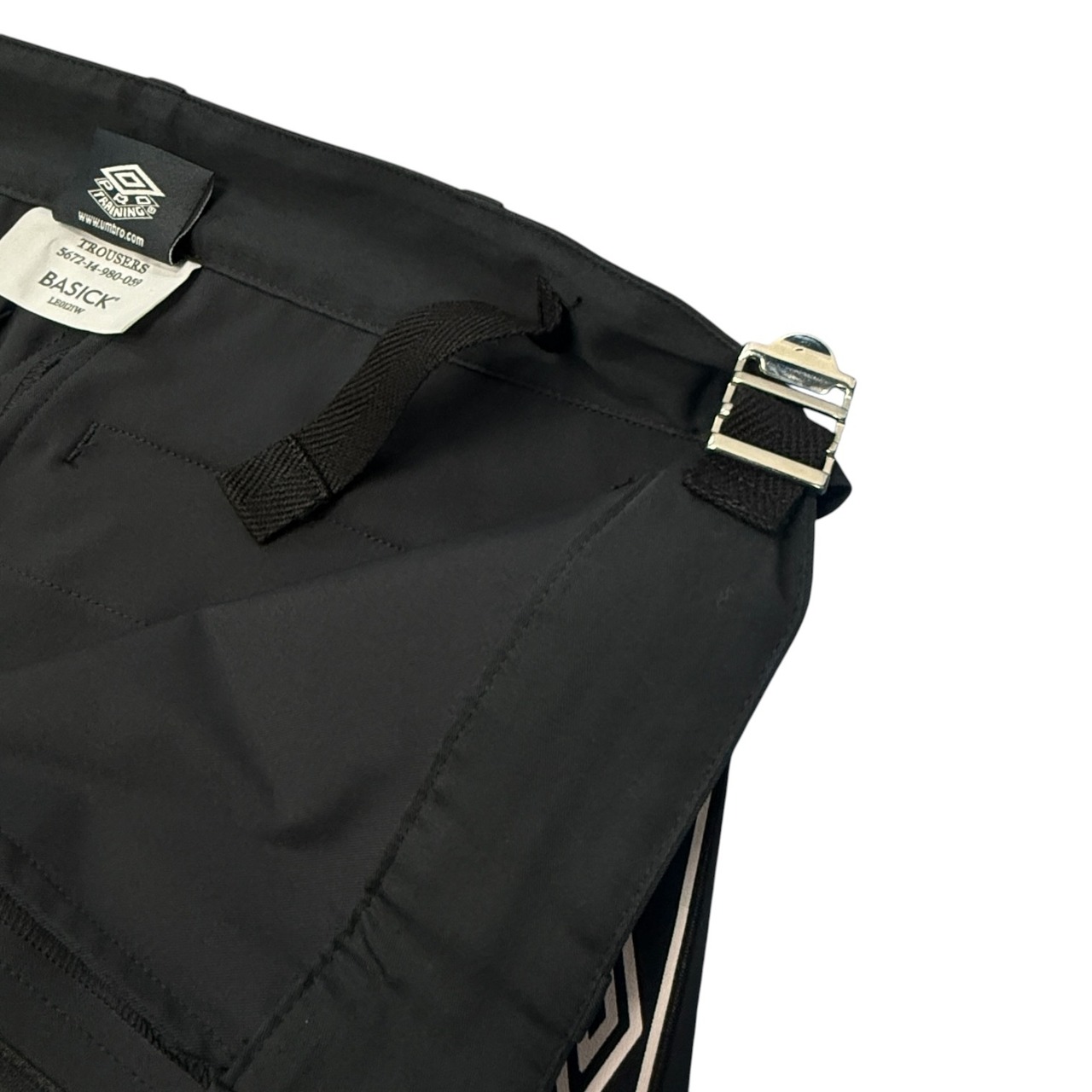 【UMBRO×BASICKS】アンブロ×ベイシックス 23ss "UMBRO TAPE SPORT SLACKS" スラックス