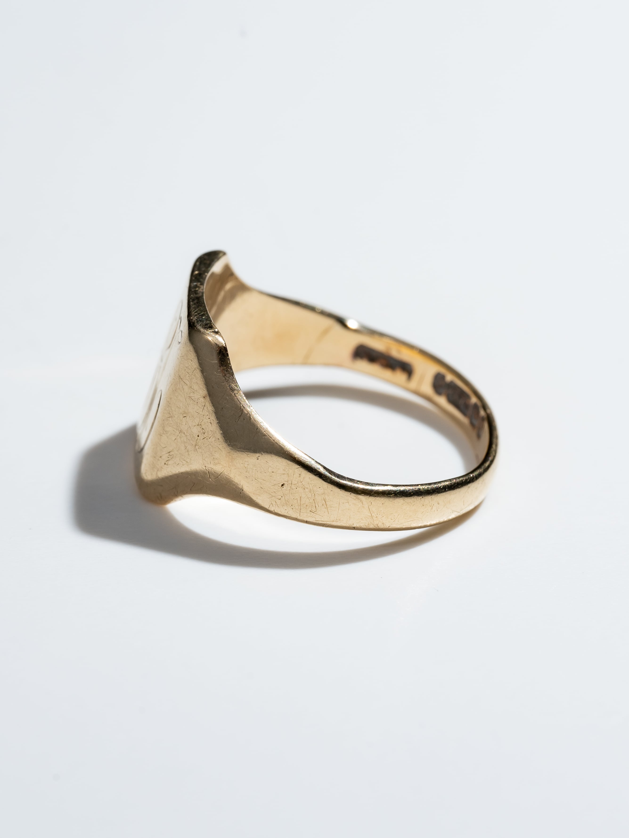 Vintage 9k royal gold signet ring | Elementary Particle Palm Garden