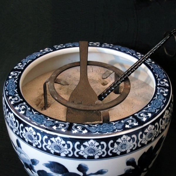 陶器製火鉢 茶色と白のストライプ 美術品・アンティーク・コレクション