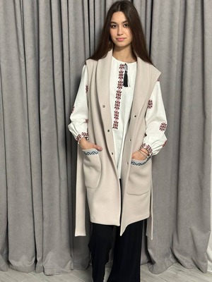 ウクライナ産カシミヤ手刺繍スリーブレスコート（帯付き）　レディース