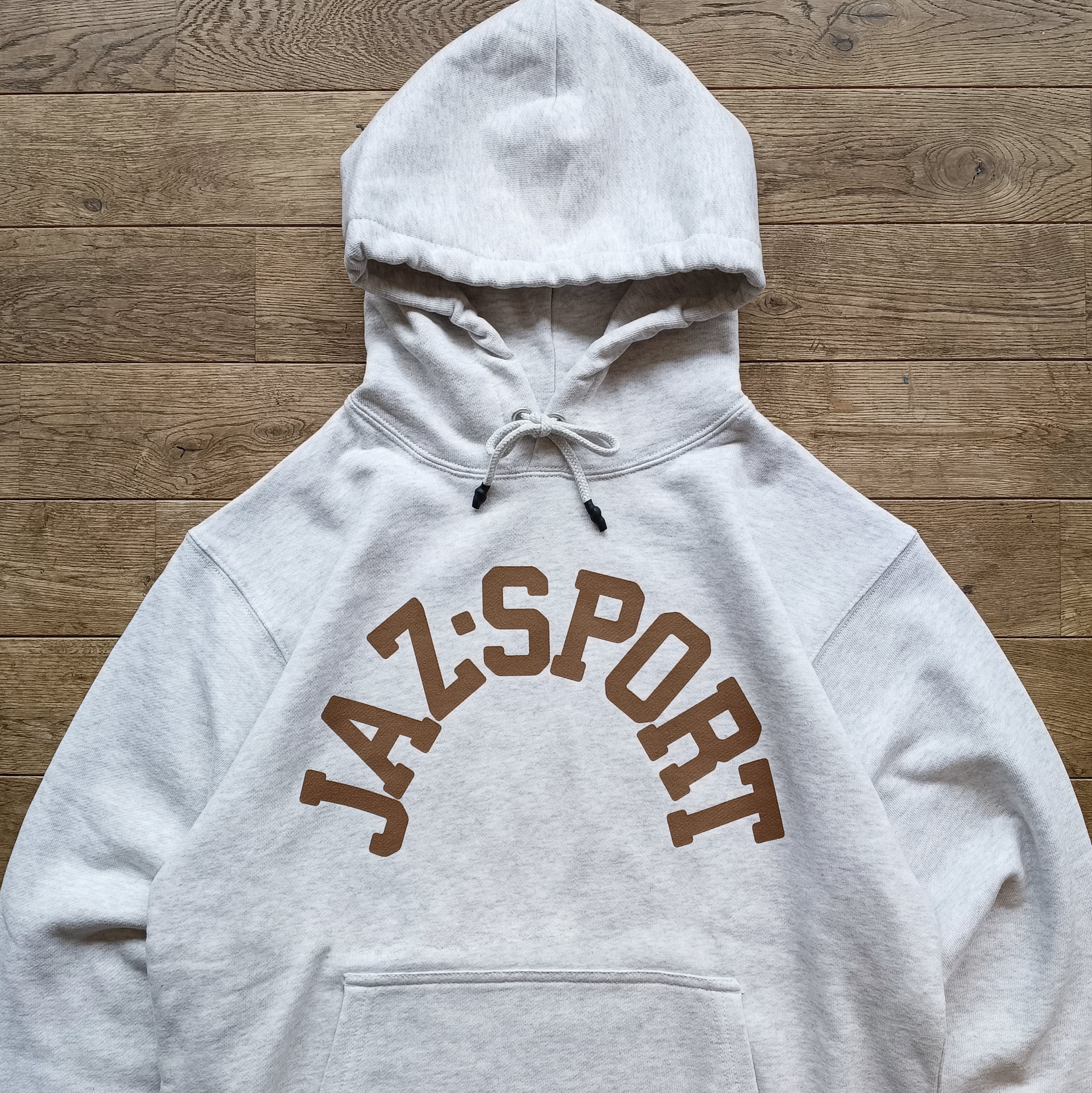 J.S. Jaz Sport フーディ（ライト グレー）