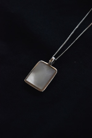 1970-80s   Motheropal square necklace