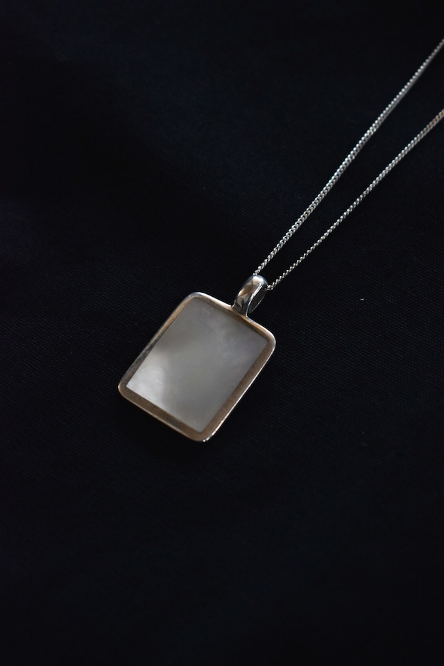 1970-80s   Motheropal square necklace