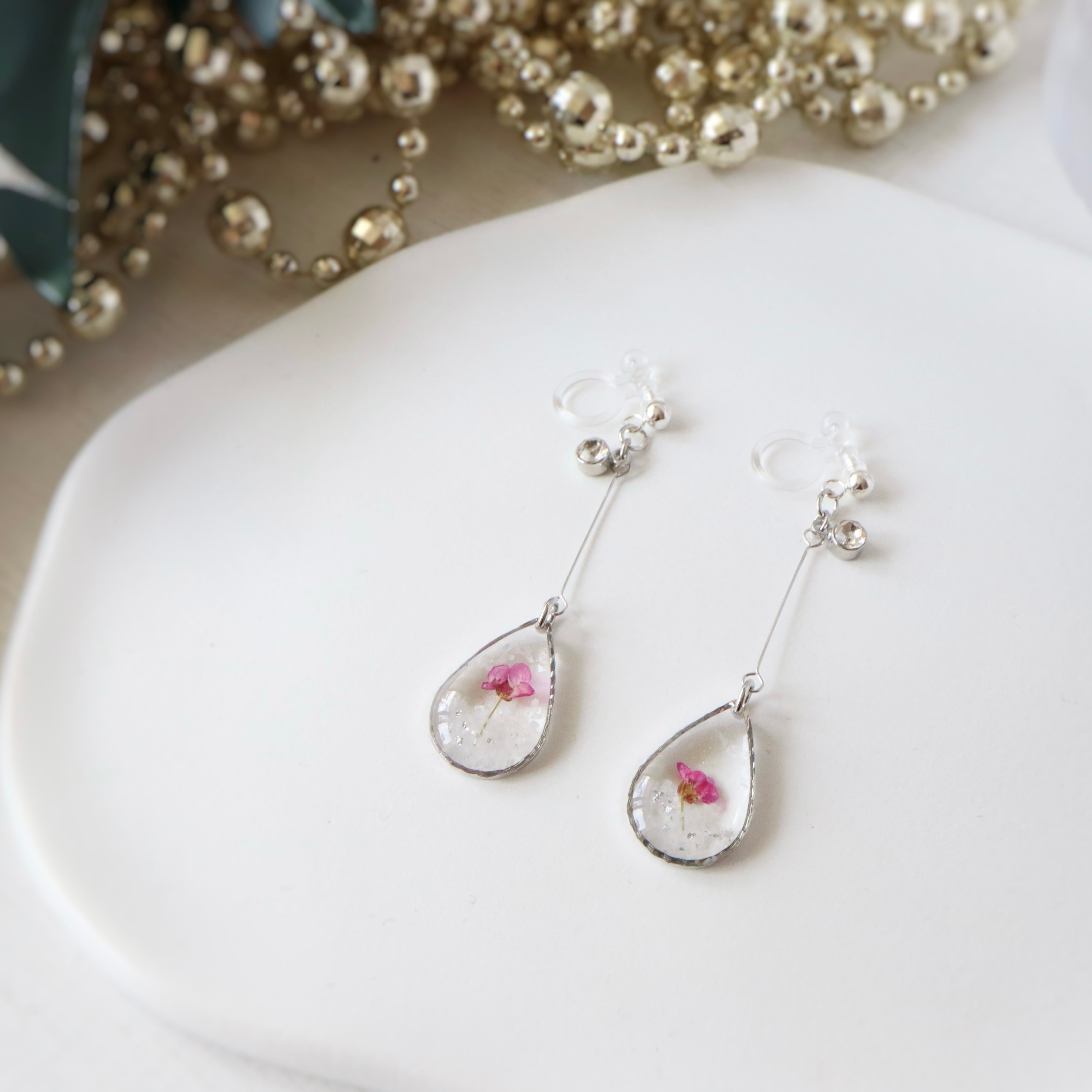 【ピアス/イヤリング】雪の中に咲く一輪の花*雫long