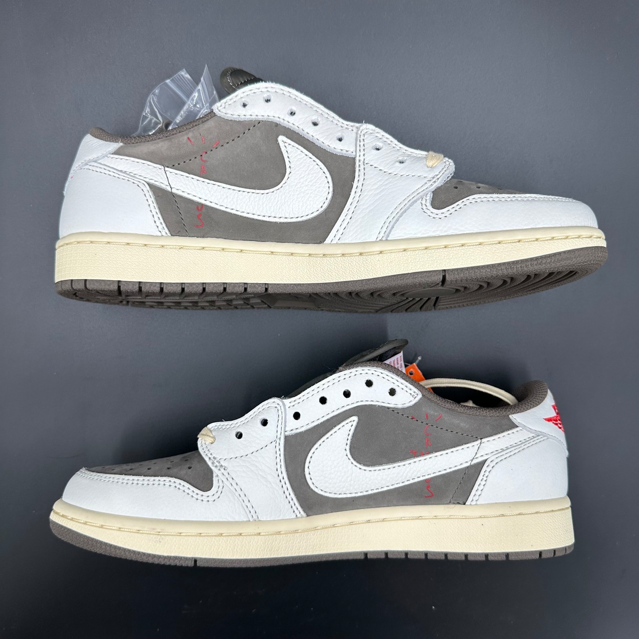×TRAVIS SCOTT AIR JORDAN 1 LOW REVERSE MOCHA DM7866-162