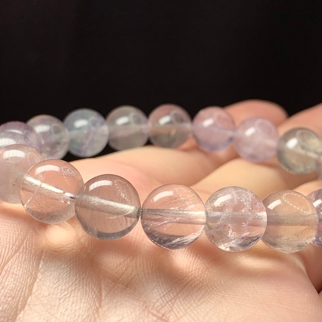 f131.透明度あり☆可愛い色合い♪フローライトブレスレット
