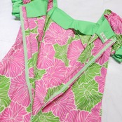 【美品 フラダンス6390衣装】ライトグリーン Ange ワンピース ドレス ピンク 黄緑 緑 フリル 爽やか 花柄 ハワイアン かわいい